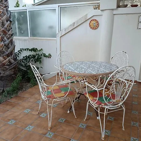 Maison Entiere Avec Piscine, Wifi, Grand Solarium Et Terrain Arbore