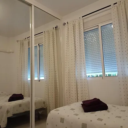 Holiday home Maison Entiere Avec Piscine, Wifi, Grand Solarium Et Terrain Arbore