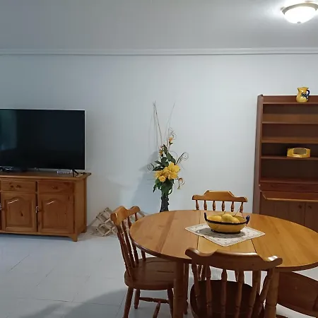 Maison Entiere Avec Piscine, Wifi, Grand Solarium Et Terrain Arbore Holiday home